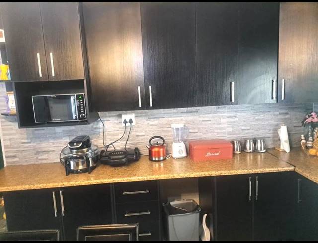 3 BEDROOM HOUSE FOR SALE IN MELVILLE